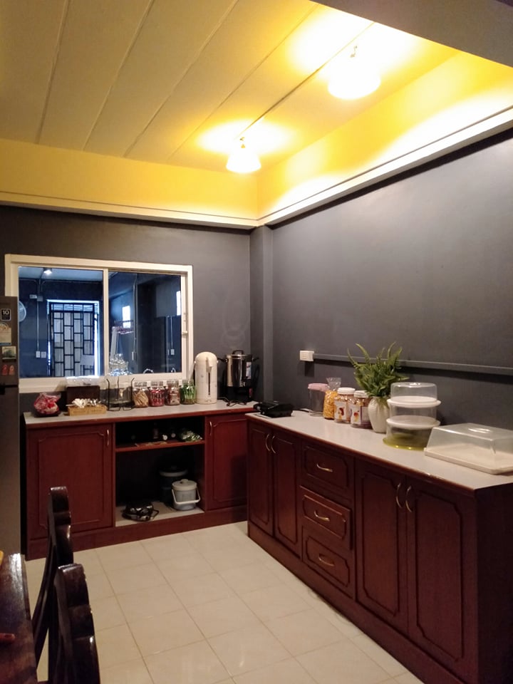 ขายโรงแรม ขายโฮสเทล 2 ชั้นครึ่ง ติดถนนใหญ่ ใกล้ ม.แม่ฟ้าหลวง ใกล้เซเว่น 6.8 ล้าน